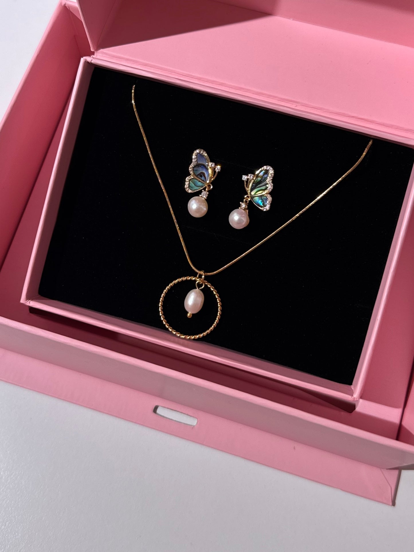 Aura Set